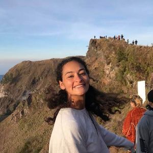 Meet your Posher, Dana